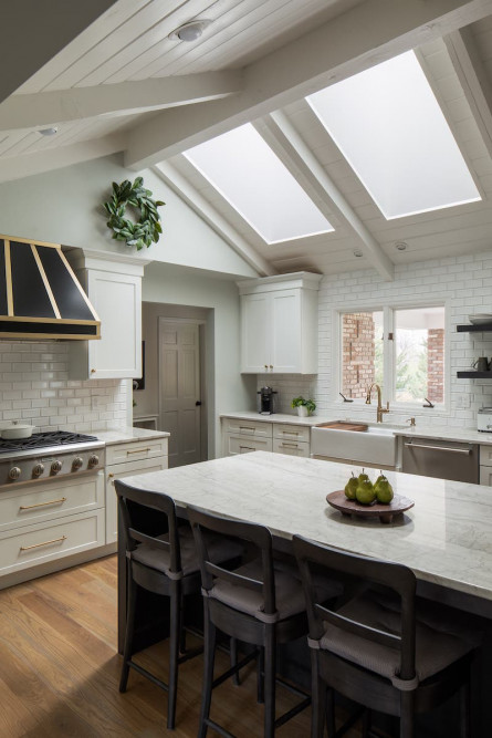 kitchen-skylights-natural-lighting-interior-design