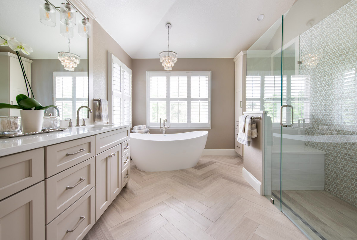 primary-bathroom-interior-design-freestanding-tub