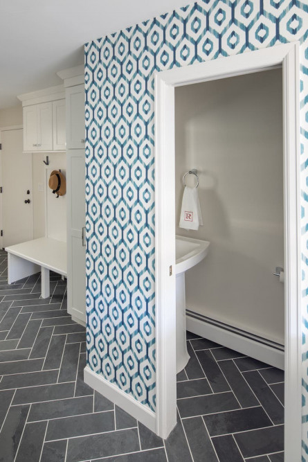 wallpaper-laundry-room-bathroom-interior-design