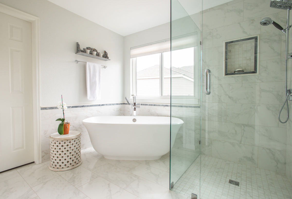 littleton-co-bathroom-design-freestanding-tub-walk-in-glass-shower